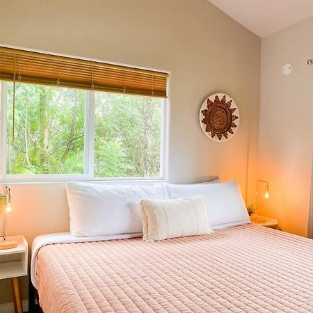 Hibiscus Hale, Full Kitchen, King Bed, Parking Apartment Keaau Exterior photo